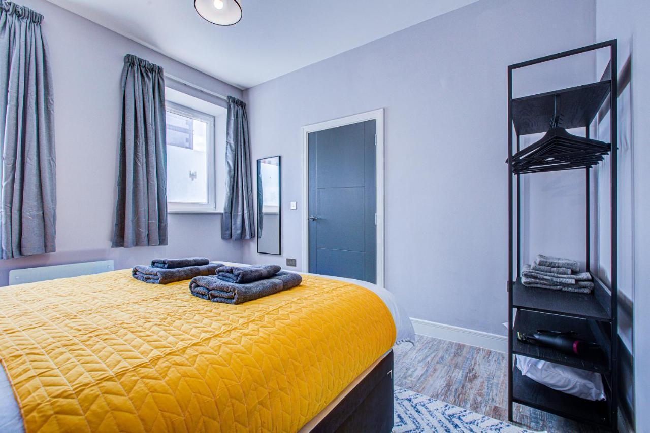 Spacious And Modern 1 Bed 1 Bath Apartment In The Heart Of イーストボーン エクステリア 写真