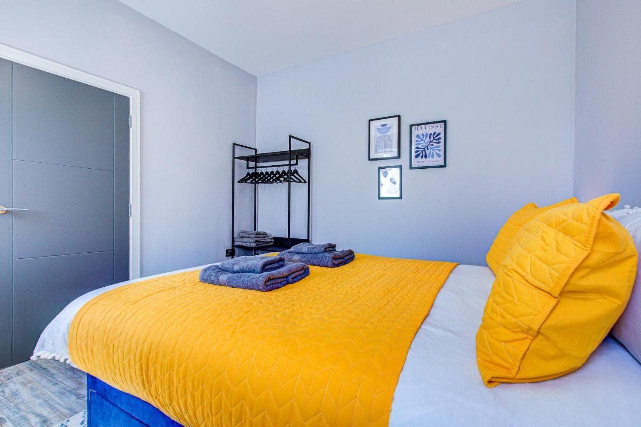 Spacious And Modern 1 Bed 1 Bath Apartment In The Heart Of イーストボーン エクステリア 写真