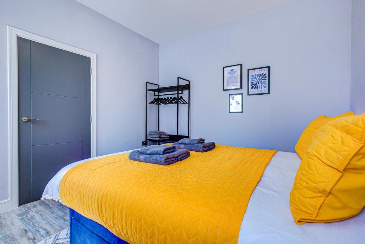 Spacious And Modern 1 Bed 1 Bath Apartment In The Heart Of イーストボーン エクステリア 写真